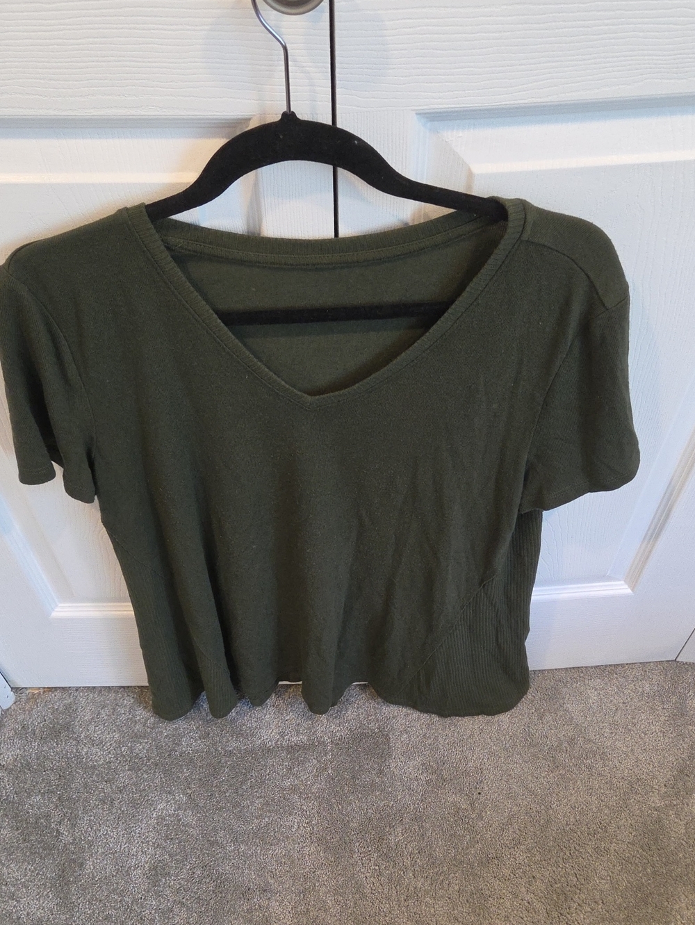 Women’s Olive V-Neck Short Sleeve Tunic Top